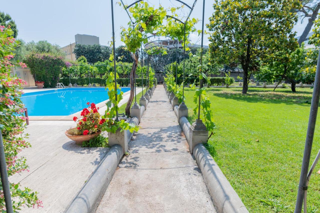 Villa Luisa Bari Exterior photo